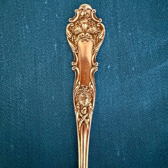 GORGEOUS! CHARTER OAK Roger Bros Meat or Serving Fork 1906 Silverplate - Picture 4 of 12